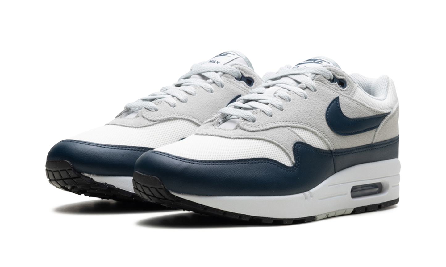 AIR MAX 1 ESSENTIAL "Summit White/Armory Navy-Light Silver"