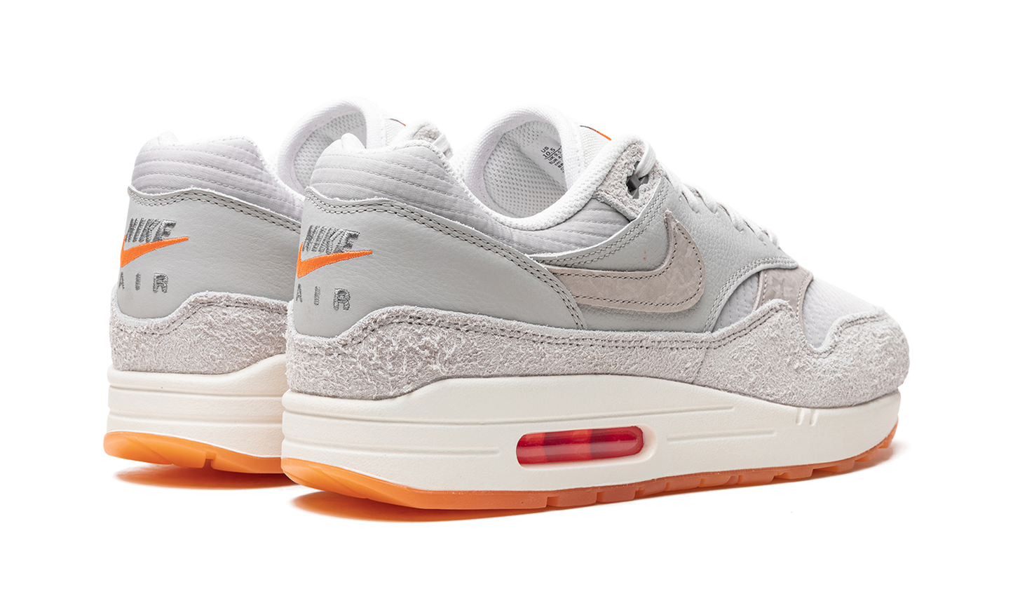 Air Max 1 "Light Iron Ore / Total Orange"