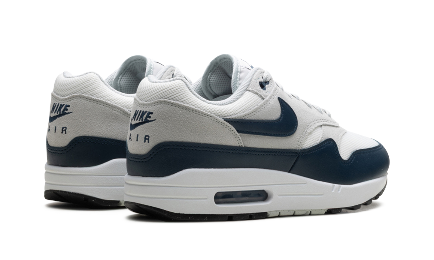 AIR MAX 1 ESSENTIAL "Summit White/Armory Navy-Light Silver"