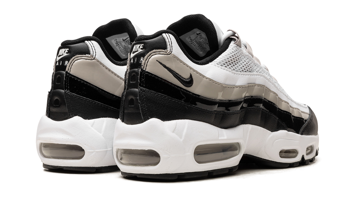 AIR MAX 95 WMNS "Light Iron Ore / Black Patent"