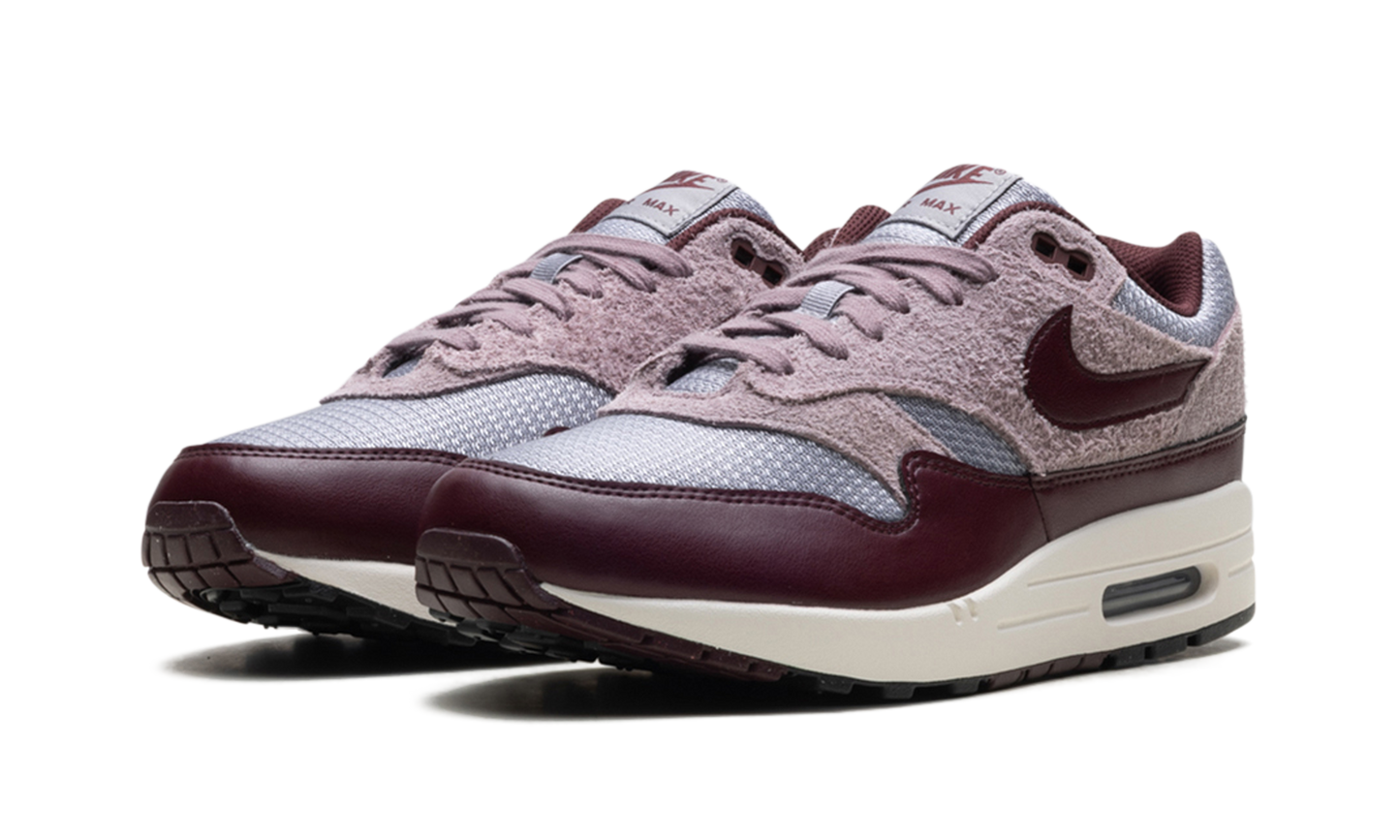 Air Max 1 ESS PRM "CEMENT GREY/BURGUNDY CRUSH"