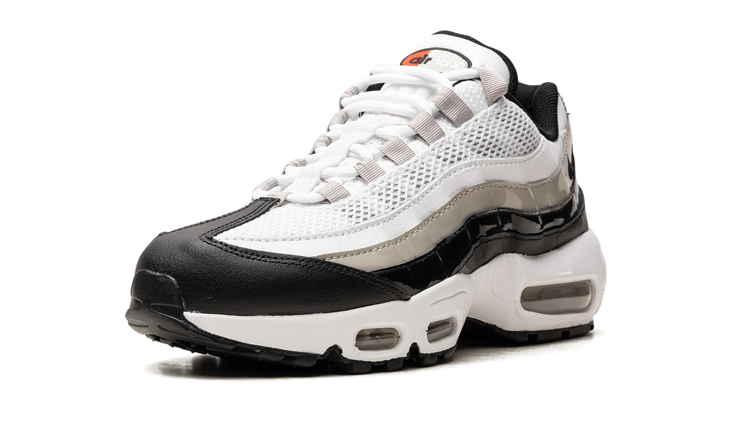 AIR MAX 95 WMNS "Light Iron Ore / Black Patent"