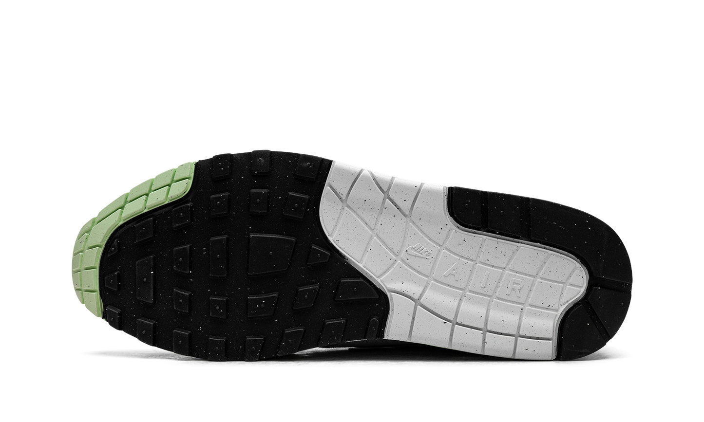 Air Max 1 Essential "Vapor Green"