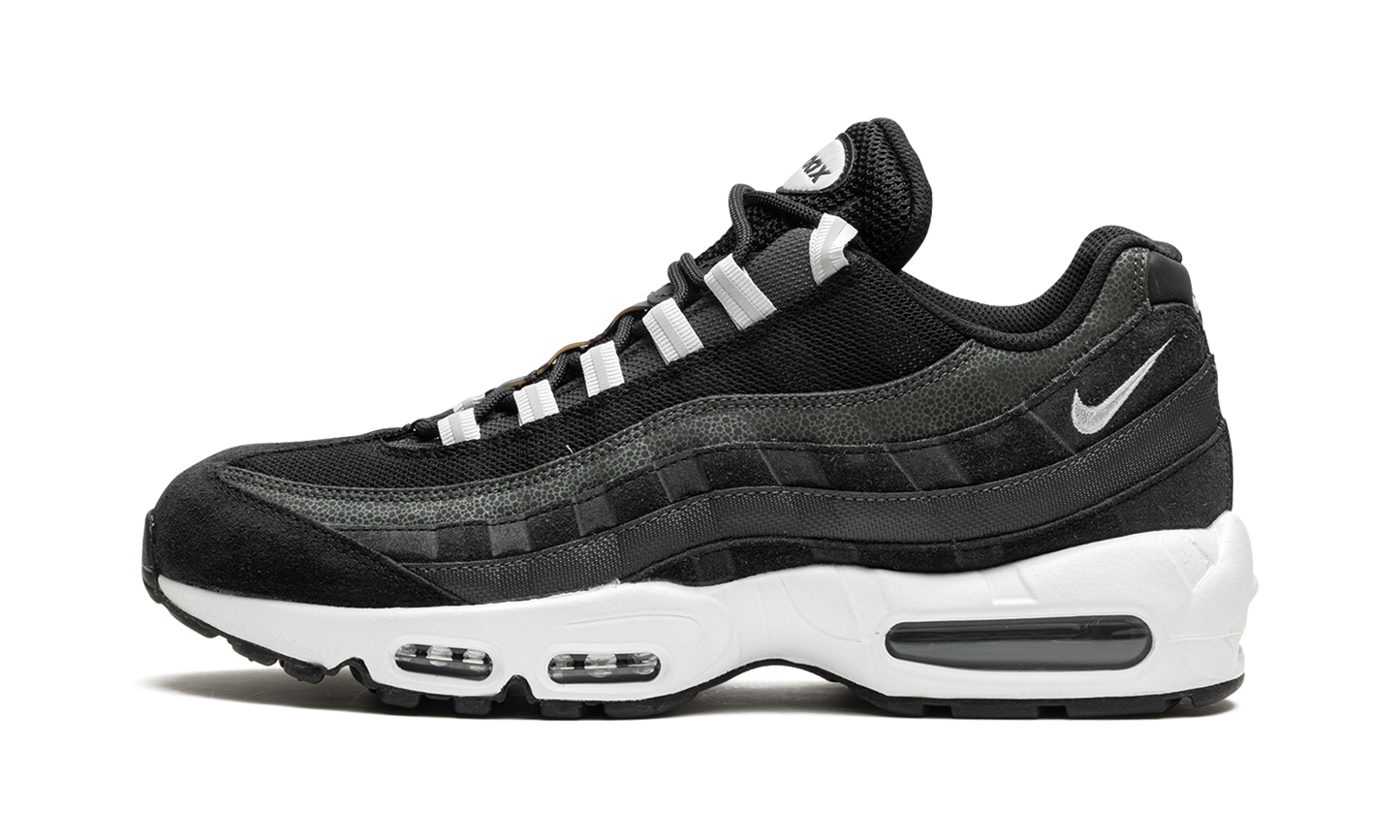Air Max 95 "Black / Pure Platinum"