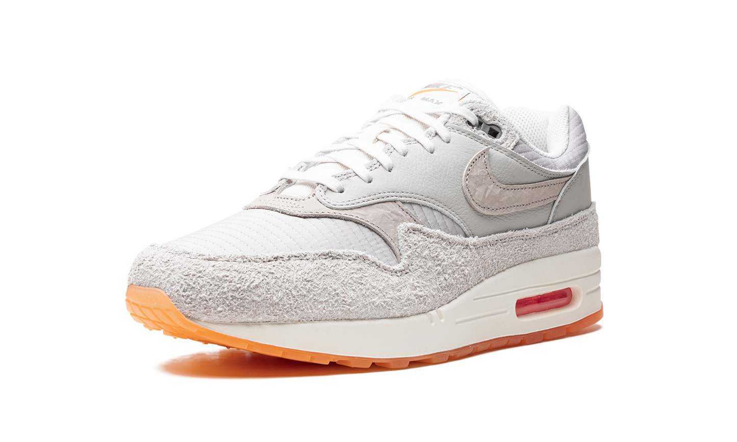 Air Max 1 "Light Iron Ore / Total Orange"